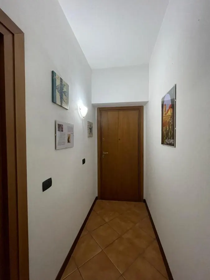 Suk-Al-Bahlara Apartment Palermo 0*,