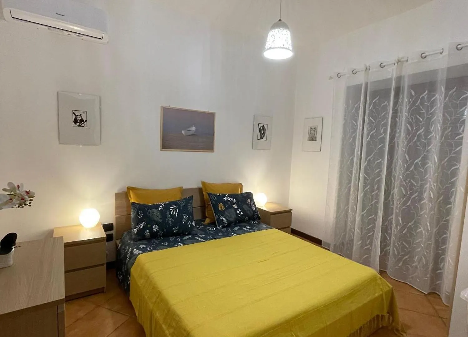 Suk-Al-Bahlara Apartment Palermo 0*,  Italy